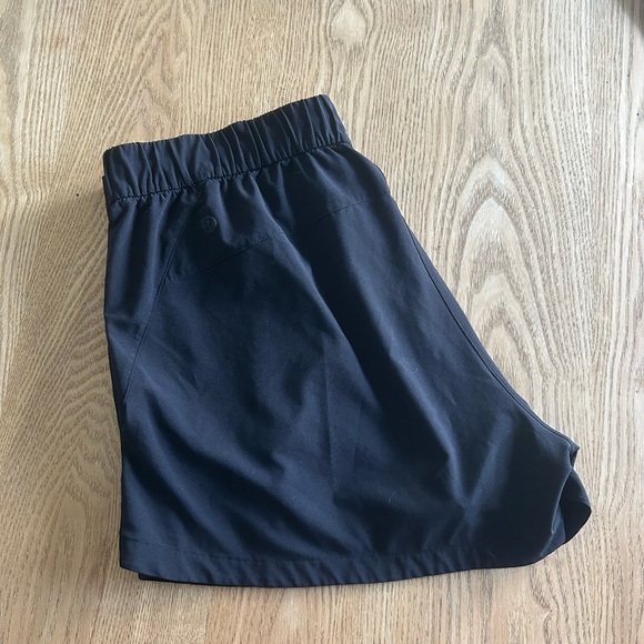 Stroll at Sundown Lululemon Shorts - Picture 10 of 12